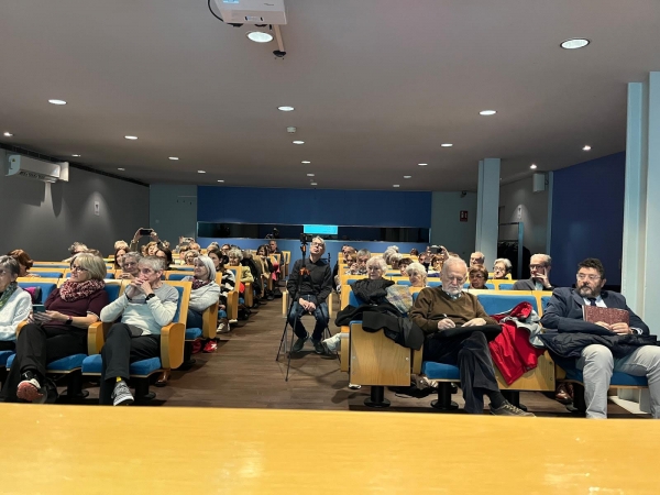 COMENTARI DE L'ACTE FINAL I DINAR DEL 15è ANIVERSARI DE RELLA I VÍDEO DE LA XERRADA &bsol;&bsol;&bsol; RELLA