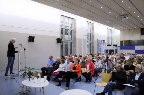 VÍDEO i COMENTARI DE LA PRESENTACIÓ DEL LLIBRE: EL CEPEPC DES DE DINS &bsol;&bsol;&bsol; RELLA