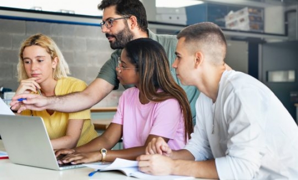 NOU ARTICLE AL BLOG DE RELLA D'EL DIARI DE L'EDUCACIÓ 25/10/24 &bsol;&bsol;&bsol; RELLA