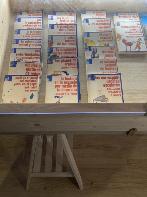VIATGE DE RELLA A VEURE L'ESCOLA DEL MESTRE BENAIGES &bsol;&bsol;&bsol; RELLA
