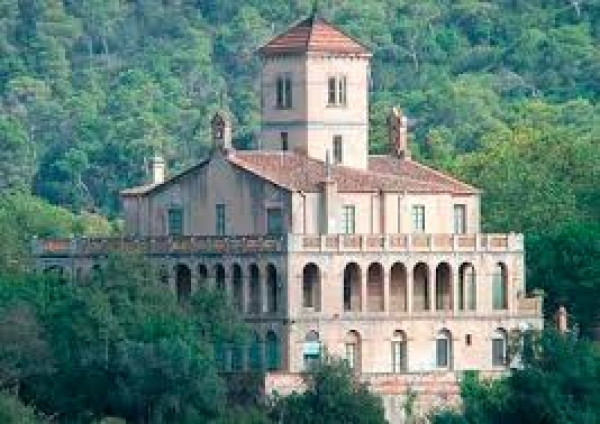 16/4: VISITA GUIADA A CASA VILAJOANA I CENTRE D'INTERPRETACIÓ DEL PARC DE COLLSEROLA &bsol;&bsol;&bsol; RELLA