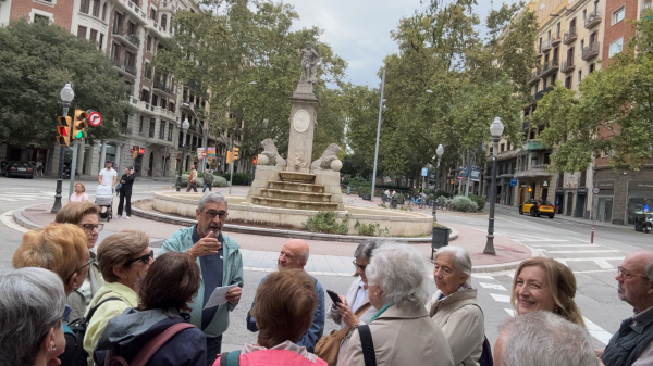 COMENTARI I FOTOGRAFIES DE LA  PASSEJADA PER CONÈIXER LES FONTS DE BARCELONA &bsol;&bsol;&bsol; RELLA