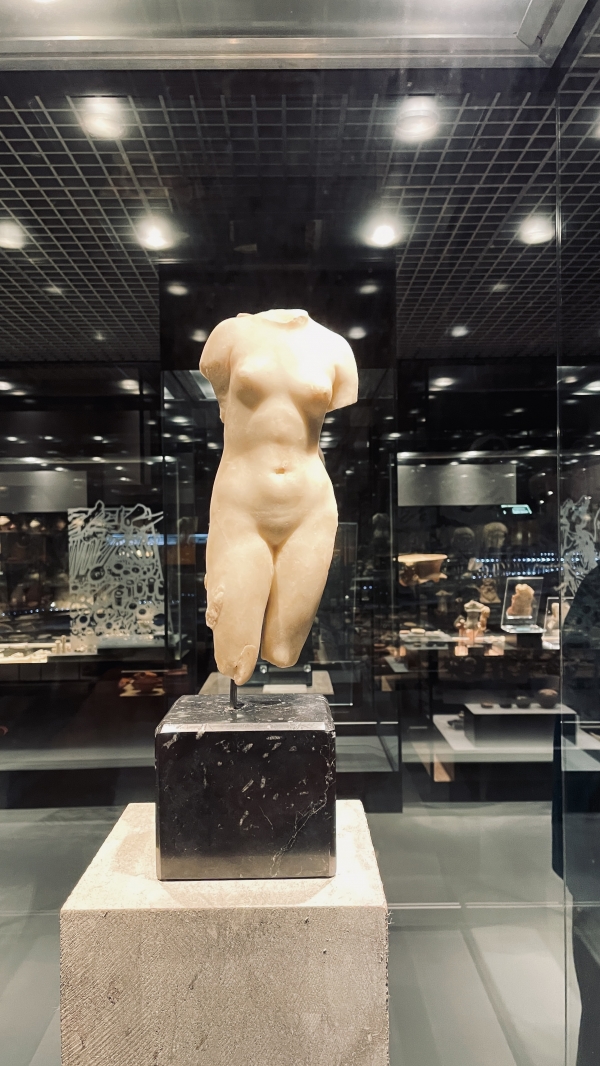 COMENTARI I FOTOS DE LA VISITA GUIADA AL MUSEU DE BADALONA &bsol;&bsol;&bsol; RELLA