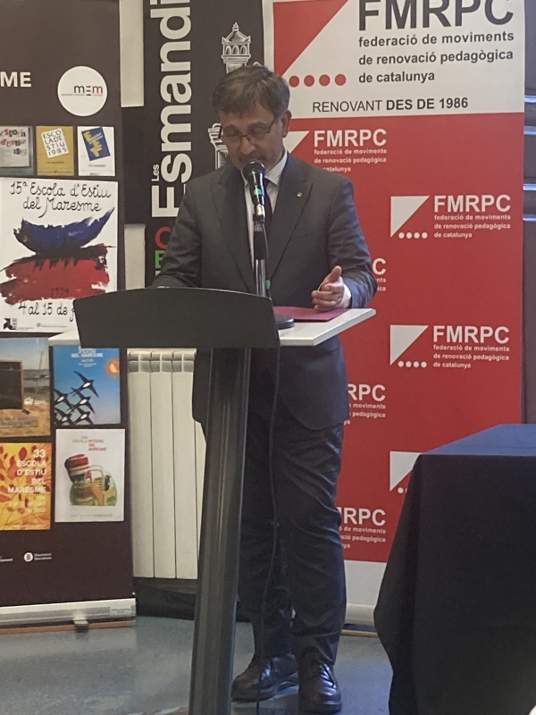 PARTICIPACIÓ DE RELLA EN LA SIGNATURA DEL PACTE NACIONAL PER LA LLENGUA AMB LA FMRPC &bsol;&bsol;&bsol; RELLA