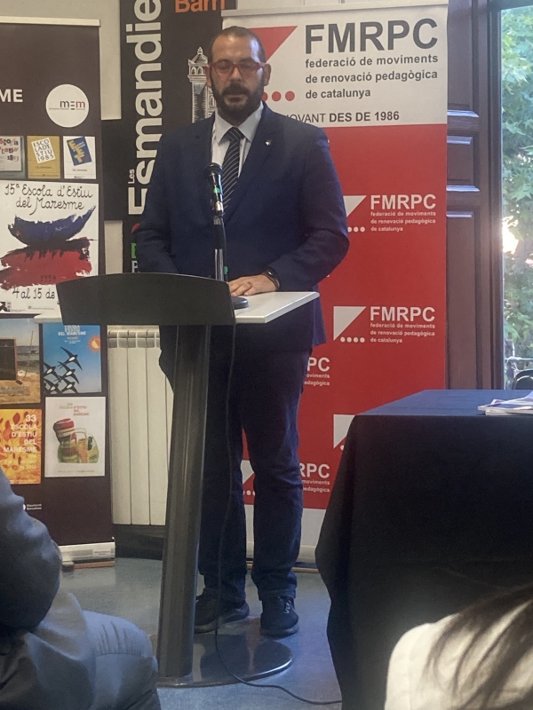 PARTICIPACIÓ DE RELLA EN LA SIGNATURA DEL PACTE NACIONAL PER LA LLENGUA AMB LA FMRPC &bsol;&bsol;&bsol; RELLA