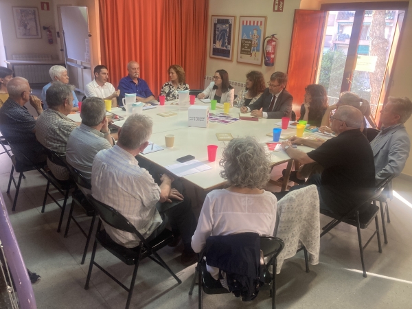 PARTICIPACIÓ DE RELLA EN LA SIGNATURA DEL PACTE NACIONAL PER LA LLENGUA AMB LA FMRPC &bsol;&bsol;&bsol; RELLA