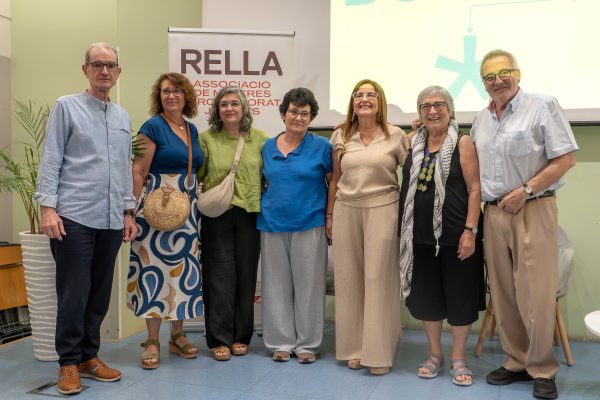 VÍDEO I COMENTARI DE L'ACTE DE LLIURAMENT DEL PRIMER PREMI RECONEIXEMENT A LA  TRAJECTÒRIA DOCENT. &bsol;&bsol;&bsol; RELLA