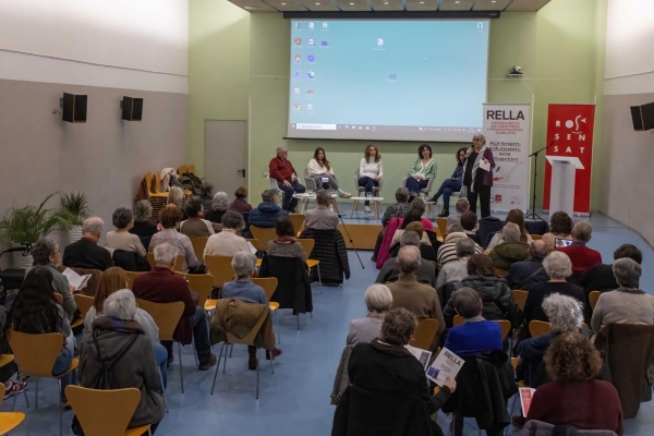 VIDEO I COMENTARI DEL TOC D'INICI I TAULA RODONA  SOBRE EDUCACIÓ &bsol;&bsol;&bsol; RELLA
