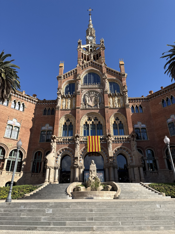 LES FONTS DE L'EIXAMPLE. &bsol;&bsol;&bsol; RELLA