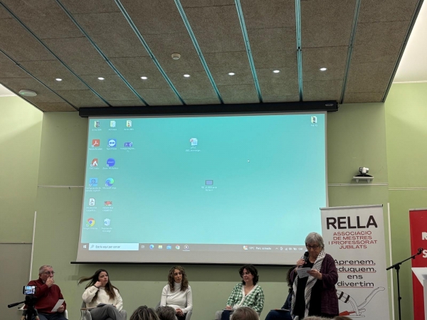 VIDEO I COMENTARI DEL TOC D'INICI I TAULA RODONA  SOBRE EDUCACIÓ &bsol;&bsol;&bsol; RELLA