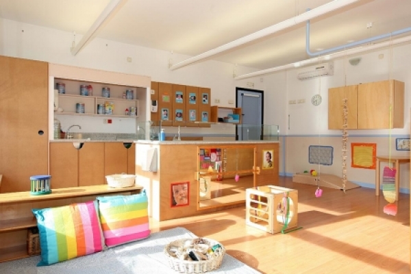 VISITA A L'ESCOLA BRESSOL I L'ESPAI FAMILIAR EL TORRENT del Grup Educació Avui &bsol;&bsol;&bsol; RELLA