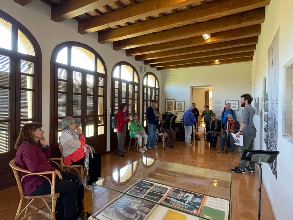 COMENTARI I FOTOS DE LA VISITA GUIADA A CASA VILAJOANA  &bsol;&bsol;&bsol; RELLA