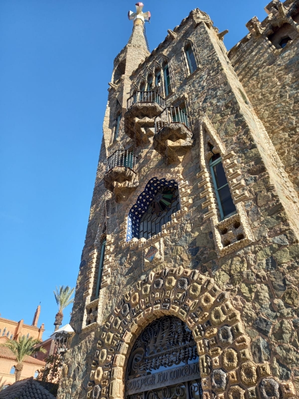 La TORRE BELLESGUARD: història i estètica. &bsol;&bsol;&bsol; RELLA